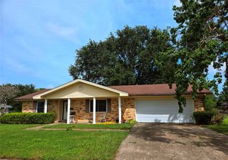 700 W 19th Street, Port Arthur, TX 77640