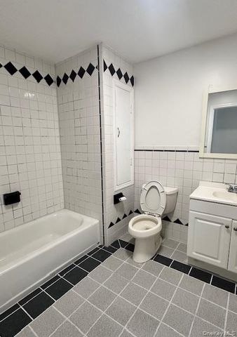 25 Jimal Drive, Middletown, NY 10940