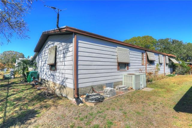 1352 Barefoot Circle, Barefoot Bay, FL 32976