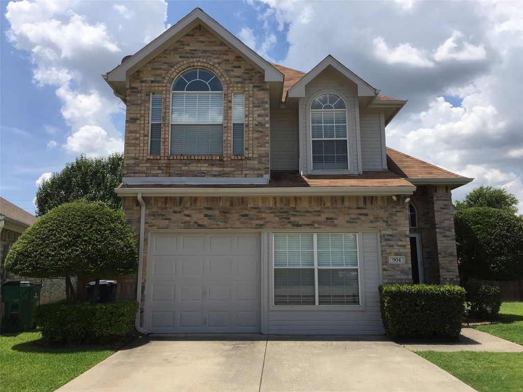 904 Park Row Circle, Mckinney, TX 75072