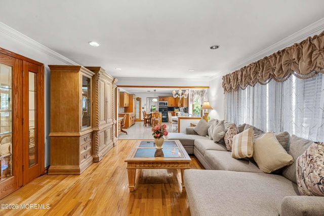 19 Cherokee Road, East Brunswick, NJ 08816