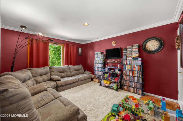 19 Cherokee Road, East Brunswick, NJ 08816