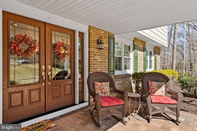 1 BLUE JAY DR, Newark, DE 19713