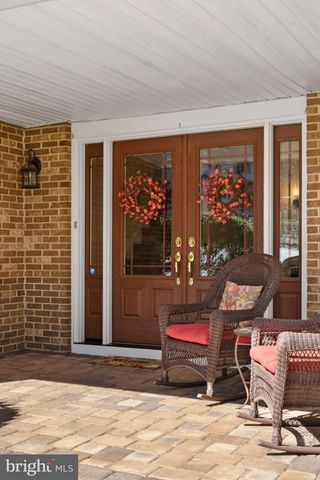 1 BLUE JAY DR, Newark, DE 19713