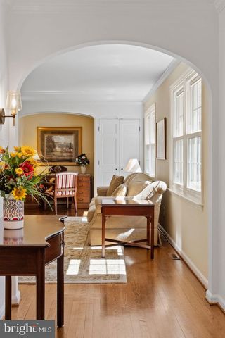 1 BLUE JAY DR, Newark, DE 19713