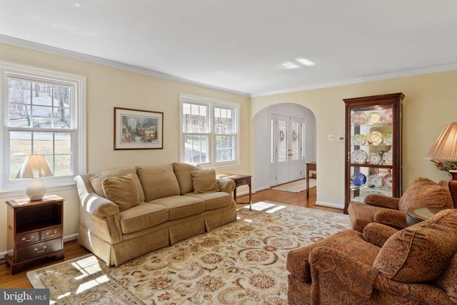 1 BLUE JAY DR, Newark, DE 19713