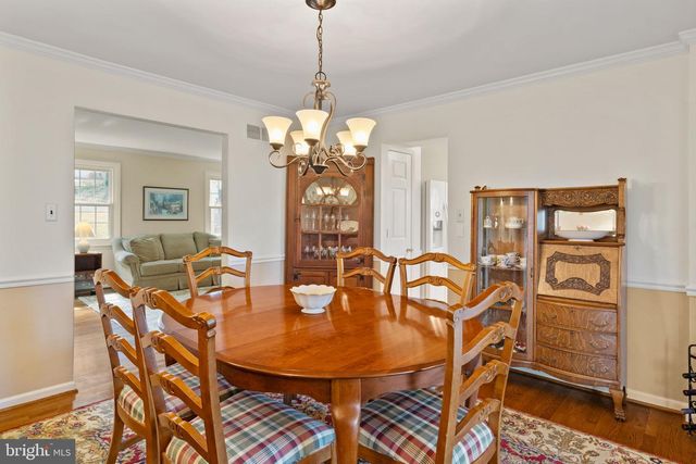 1 BLUE JAY DR, Newark, DE 19713