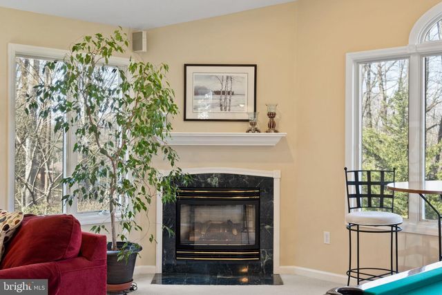 1 BLUE JAY DR, Newark, DE 19713