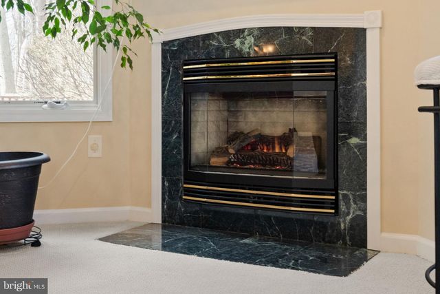 1 BLUE JAY DR, Newark, DE 19713