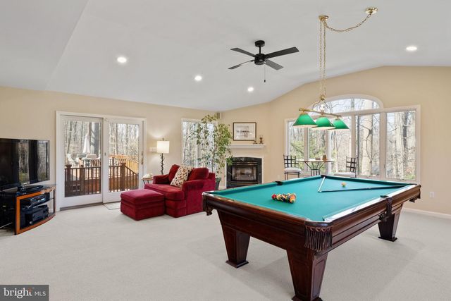 1 BLUE JAY DR, Newark, DE 19713