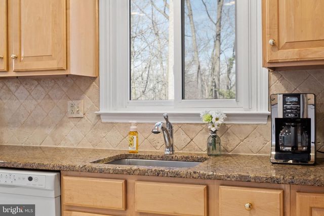 1 BLUE JAY DR, Newark, DE 19713