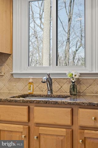 1 BLUE JAY DR, Newark, DE 19713