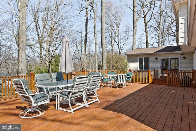 1 BLUE JAY DR, Newark, DE 19713