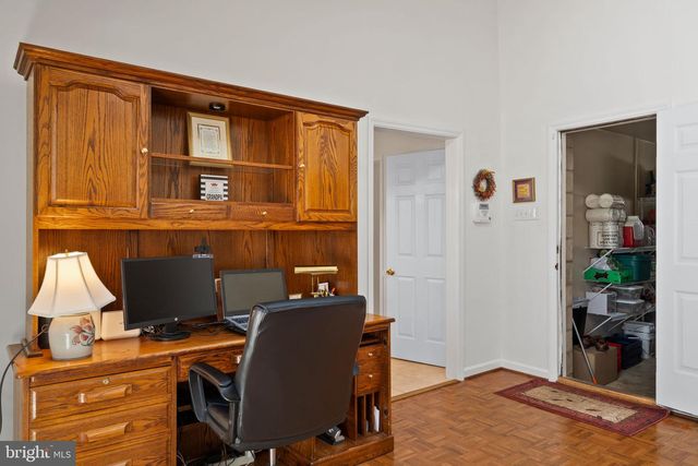 1 BLUE JAY DR, Newark, DE 19713