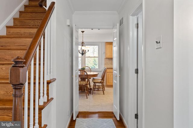 1 BLUE JAY DR, Newark, DE 19713