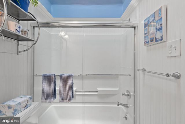 1 BLUE JAY DR, Newark, DE 19713