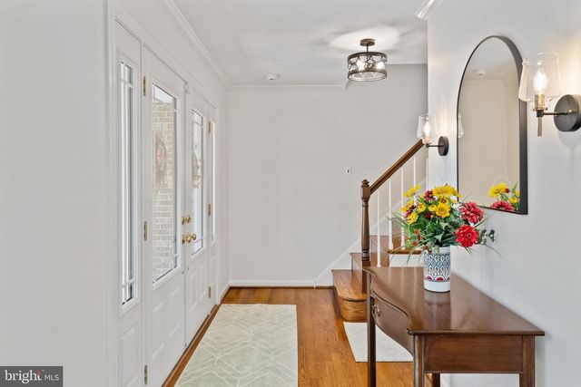 1 BLUE JAY DR, Newark, DE 19713