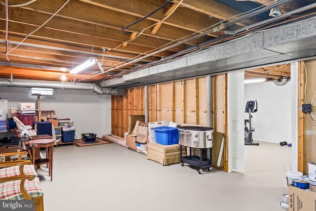 1 BLUE JAY DR, Newark, DE 19713