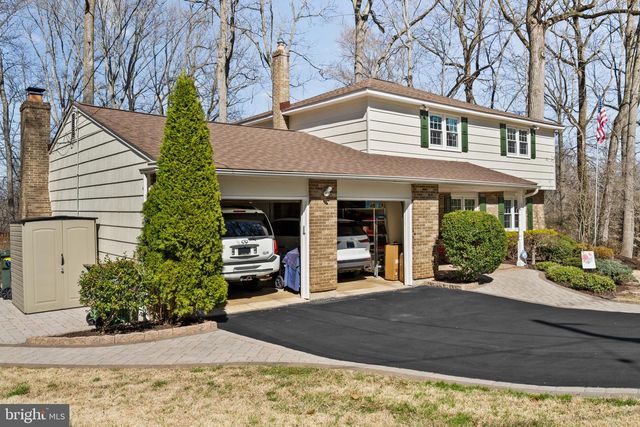 1 BLUE JAY DR, Newark, DE 19713