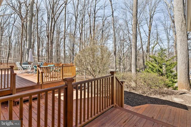 1 BLUE JAY DR, Newark, DE 19713