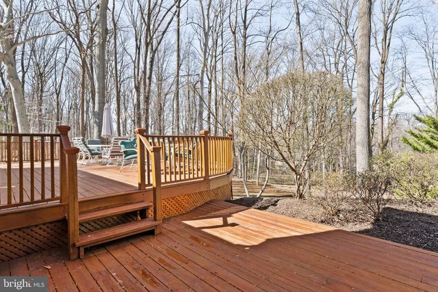 1 BLUE JAY DR, Newark, DE 19713