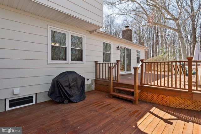 1 BLUE JAY DR, Newark, DE 19713