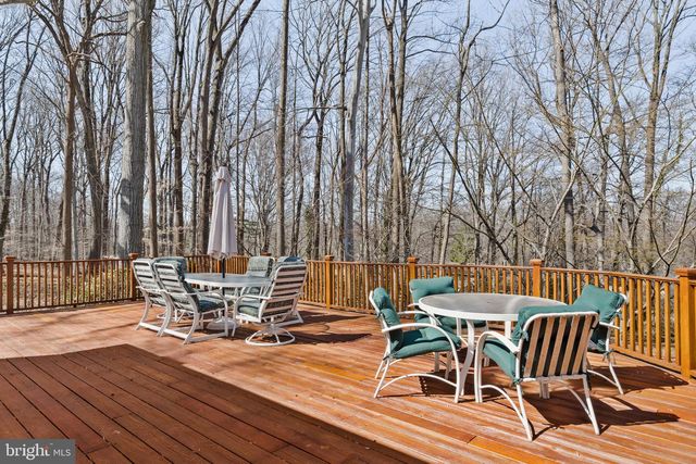 1 BLUE JAY DR, Newark, DE 19713