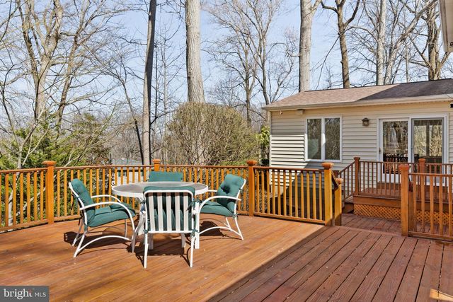 1 BLUE JAY DR, Newark, DE 19713