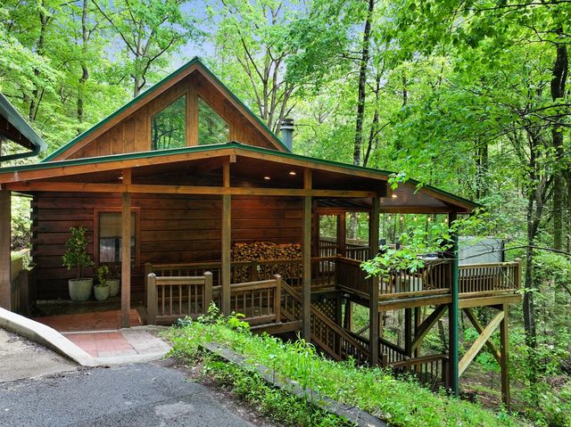 189 Cherry Lake Drive, Blue Ridge, GA 30513