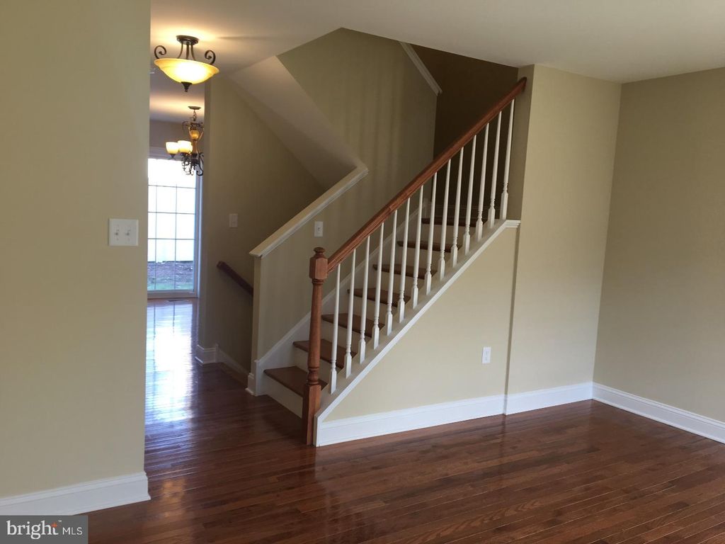 1015 JUNIPER ST, QUAKERTOWN, PA 18951 — photo 2