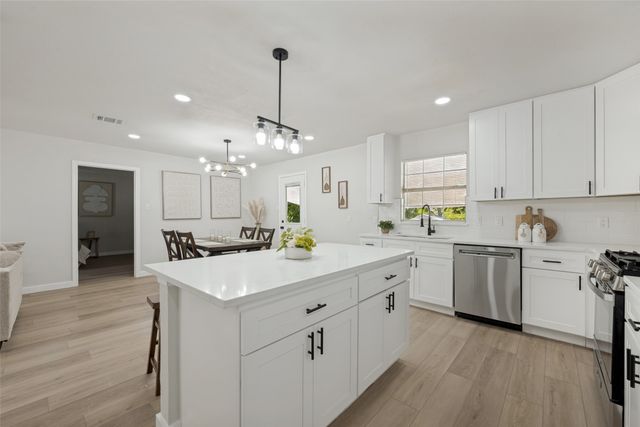 112 Oriole Drive, Arlington, TX 76010