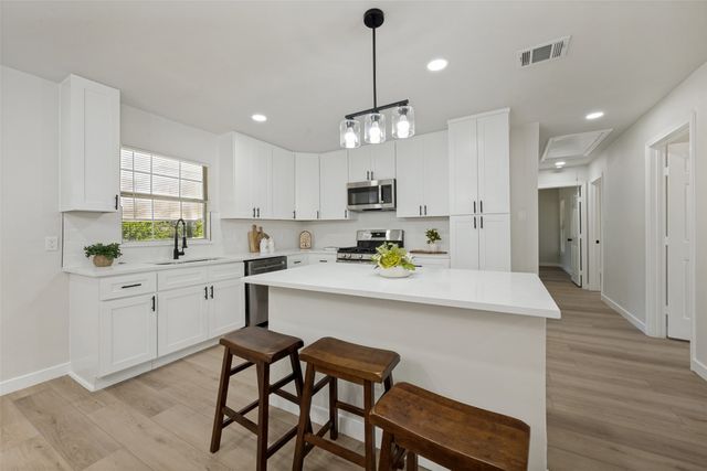 112 Oriole Drive, Arlington, TX 76010