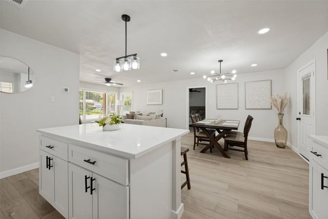 112 Oriole Drive, Arlington, TX 76010