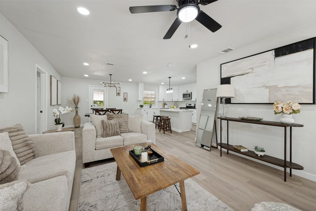 112 Oriole Drive, Arlington, TX 76010