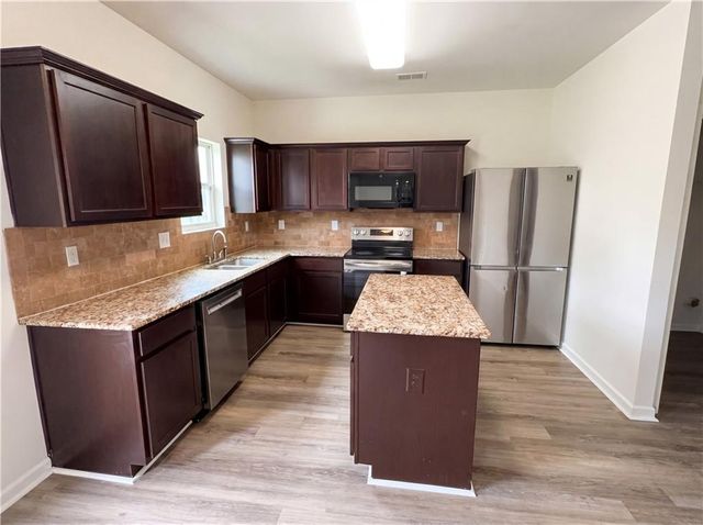 2728 Feldspar Way, Riverdale, GA 30296