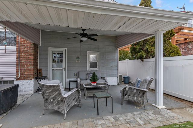 30 York Street, Malverne, NY 11565