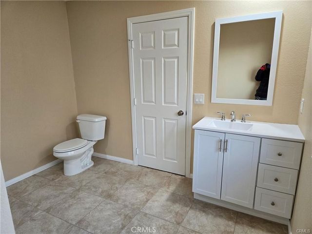 19345 Oneida Road, Apple Valley, CA 92307