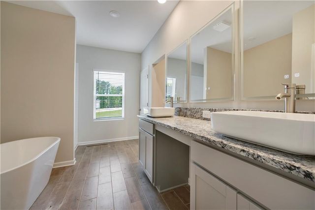 238 FERN DALE Drive, Fairburn, GA 30213