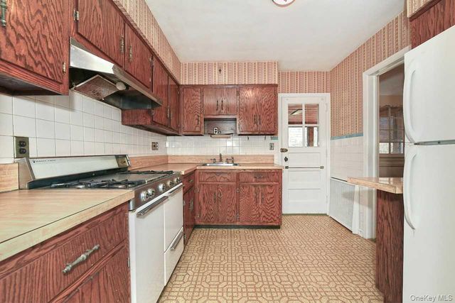 34 Shaw Drive, Merrick, NY 11566