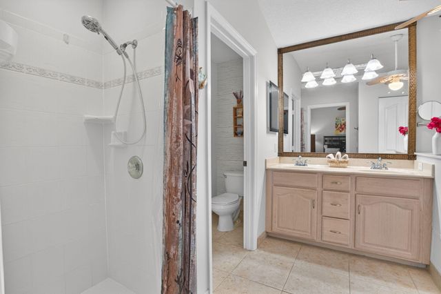 9275 SE Mercury Street, Hobe Sound, FL 33455