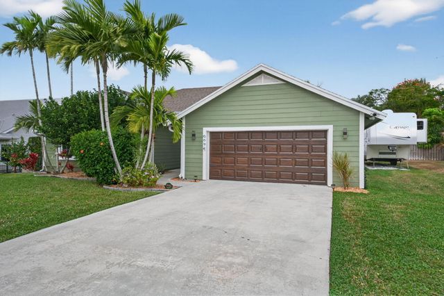 9275 SE Mercury Street, Hobe Sound, FL 33455