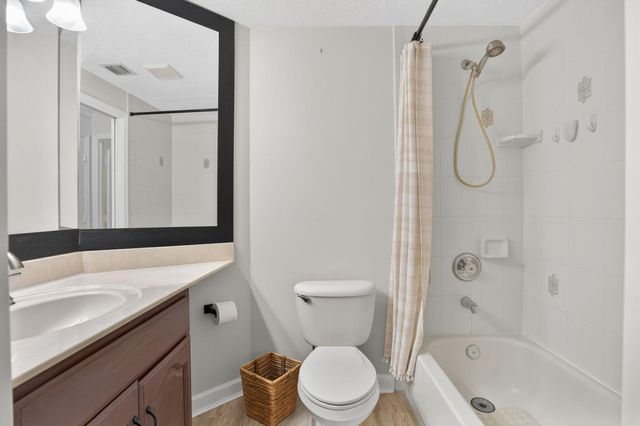 9275 SE Mercury Street, Hobe Sound, FL 33455