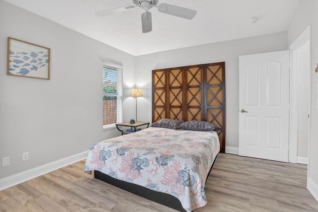 9275 SE Mercury Street, Hobe Sound, FL 33455