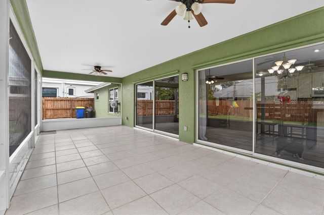 9275 SE Mercury Street, Hobe Sound, FL 33455