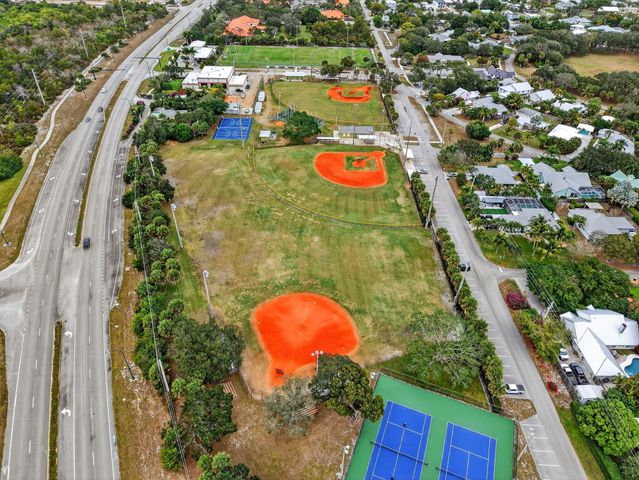 9275 SE Mercury Street, Hobe Sound, FL 33455