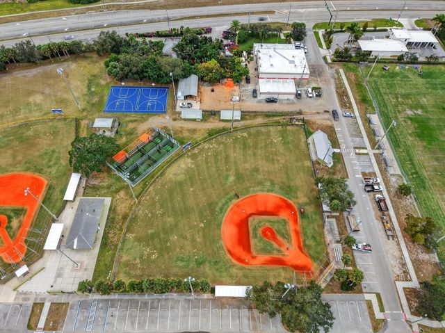 9275 SE Mercury Street, Hobe Sound, FL 33455