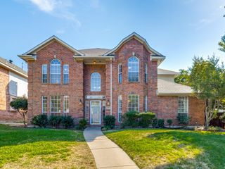 2514 Fallview Lane, Carrollton, TX 75007