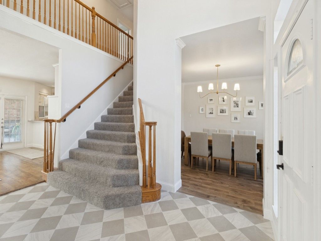 2514 Fallview Lane, Carrollton, TX 75007 — photo 4
