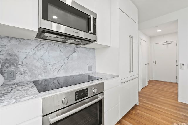 987 Queen Street 2514, Honolulu, HI 96814