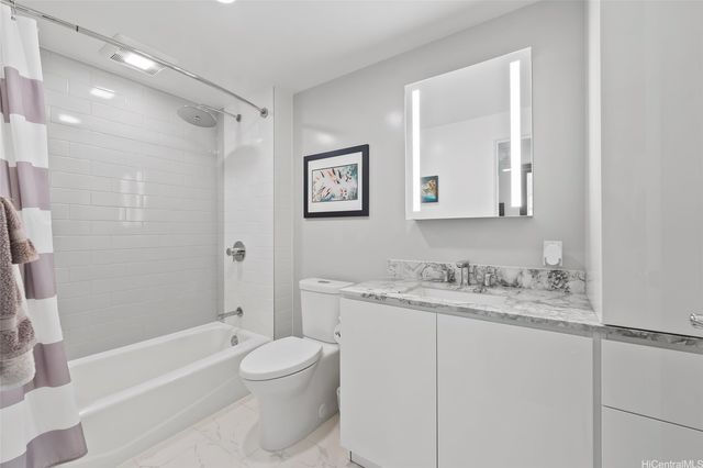 987 Queen Street 2514, Honolulu, HI 96814